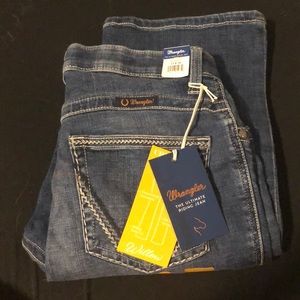 Women’s Wrangler Jeans 11x34 NWT